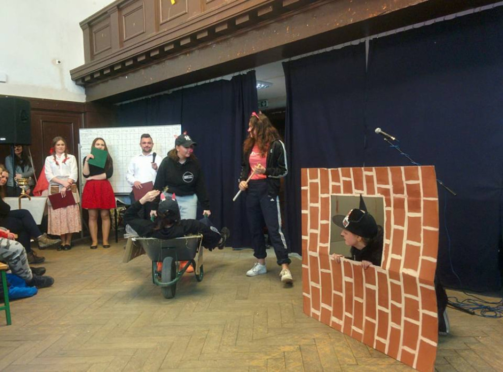 Festiwal Krzywych Bajek w Ekonomiku