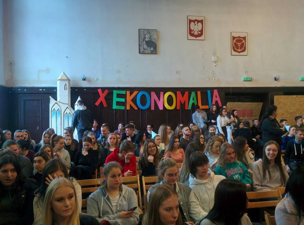 Festiwal Krzywych Bajek w Ekonomiku