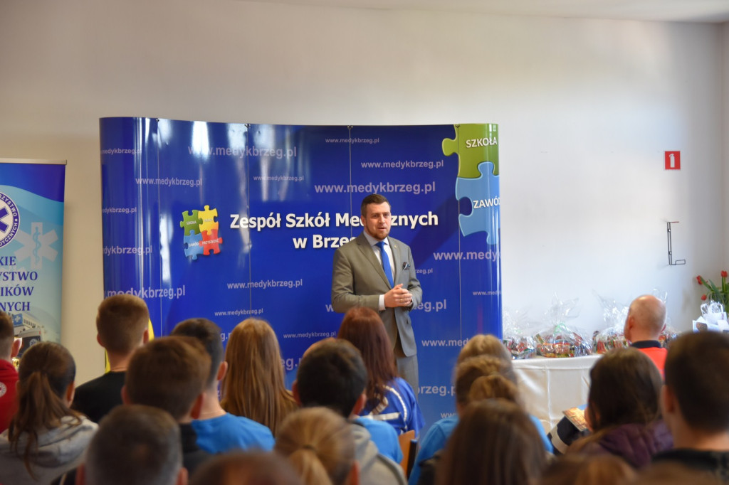 III Mistrzostwa pierwszej pomocy o puchar dyrektora ZSM w Brzegu
