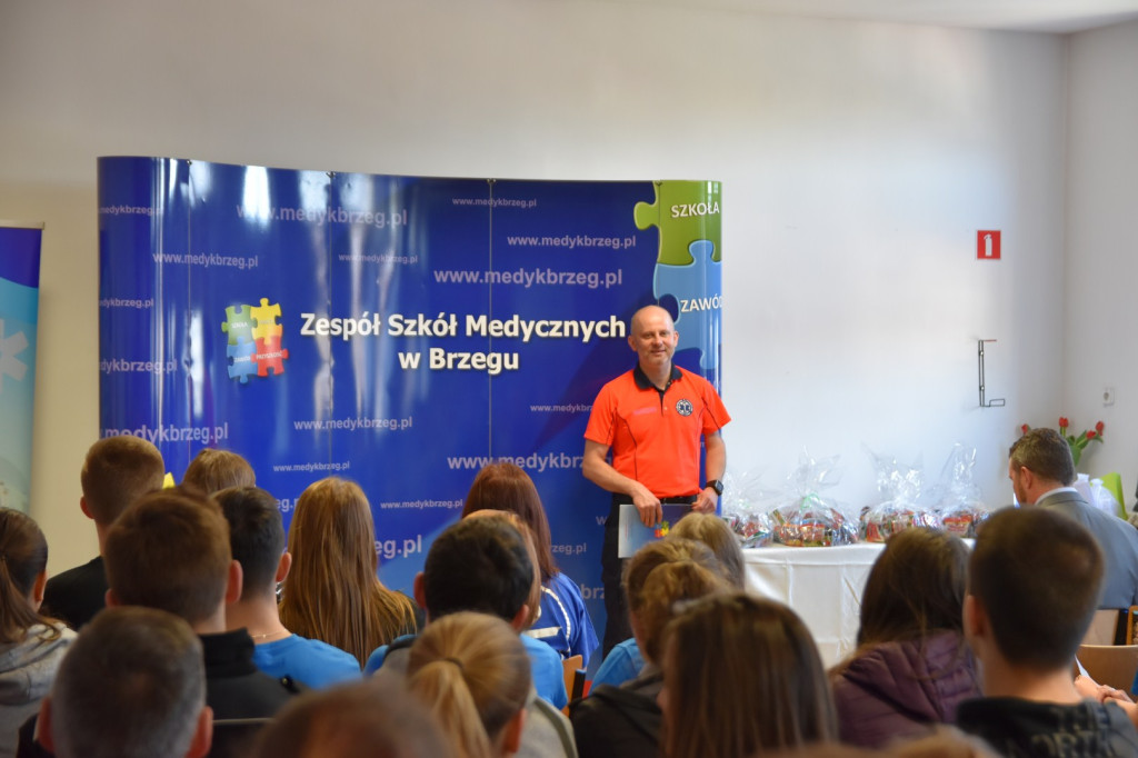 III Mistrzostwa pierwszej pomocy o puchar dyrektora ZSM w Brzegu