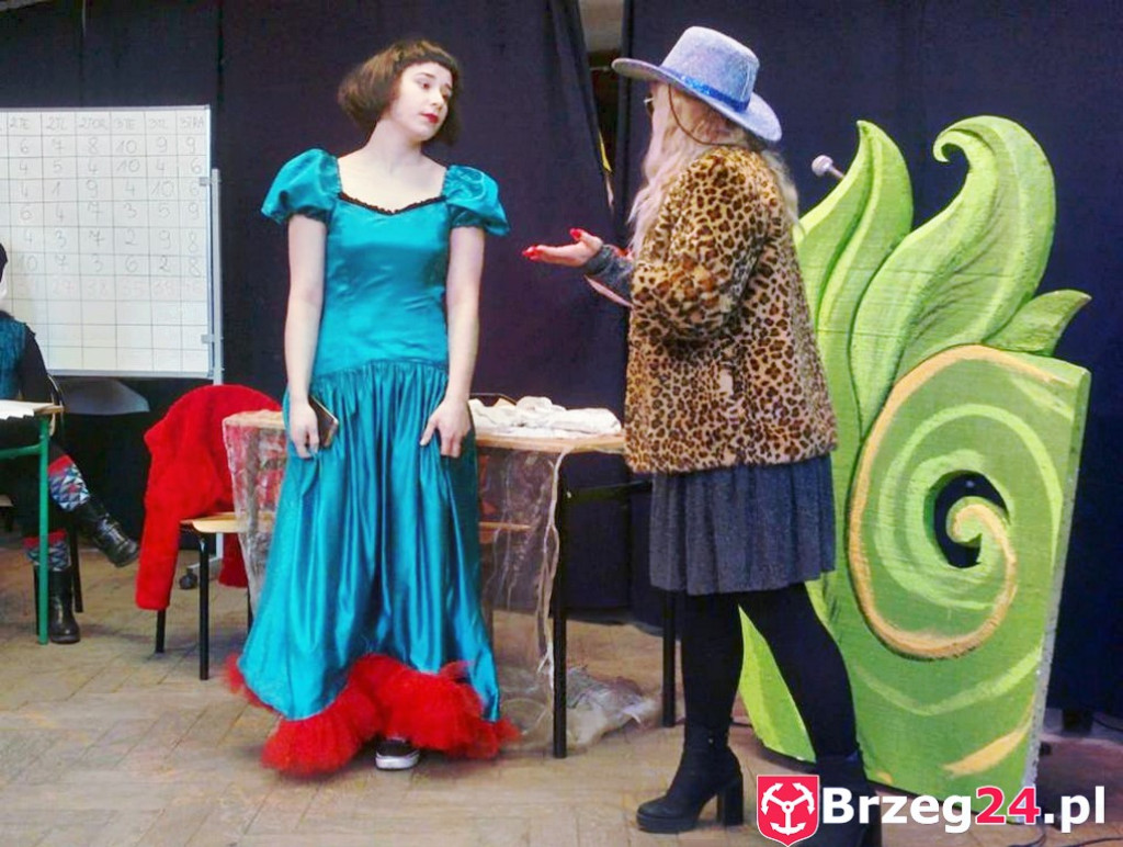 Festiwal Krzywych Bajek w Ekonomiku