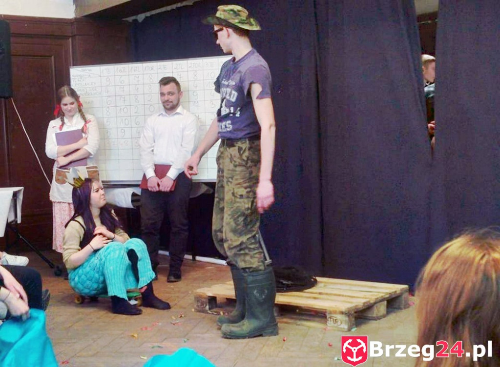 Festiwal Krzywych Bajek w Ekonomiku