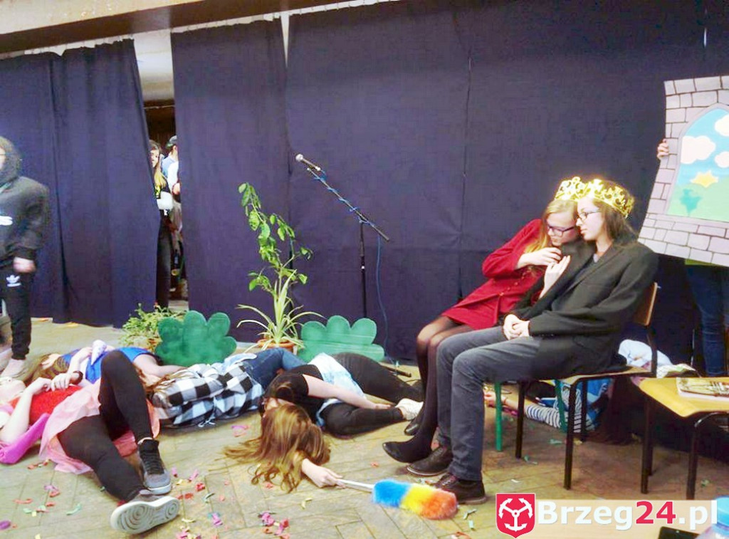 Festiwal Krzywych Bajek w Ekonomiku