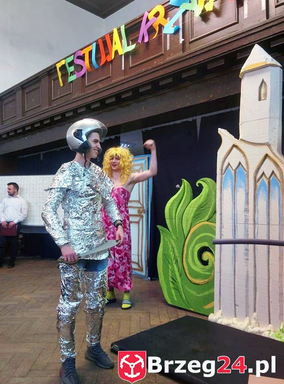 Festiwal Krzywych Bajek w Ekonomiku