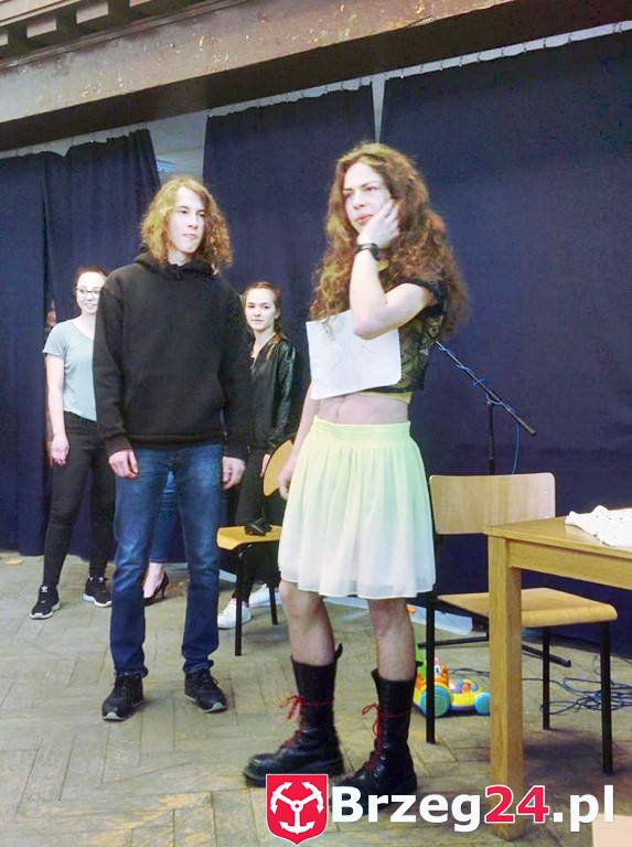 Festiwal Krzywych Bajek w Ekonomiku