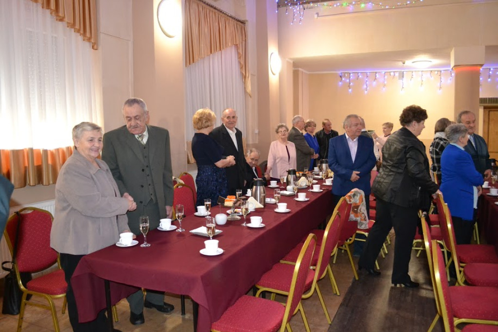 Uroczystość obchodzona dla uhonorowania długoletniego pożycia małżeńskiego