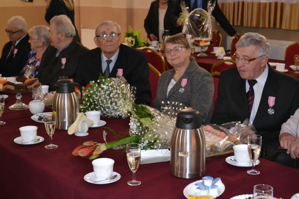 Uroczystość obchodzona dla uhonorowania długoletniego pożycia małżeńskiego