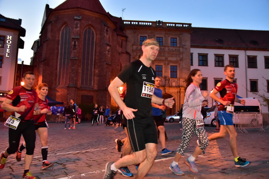 Kamil Karbowiak zwycięzcą Electrolux 3. Nocnej Dychy! [fotorelacja]