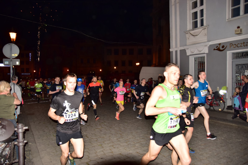 Kamil Karbowiak zwycięzcą Electrolux 3. Nocnej Dychy! [fotorelacja]