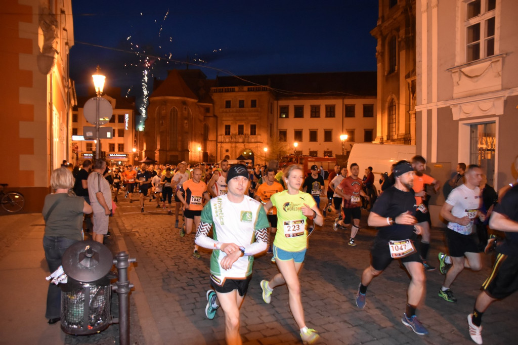 Kamil Karbowiak zwycięzcą Electrolux 3. Nocnej Dychy! [fotorelacja]