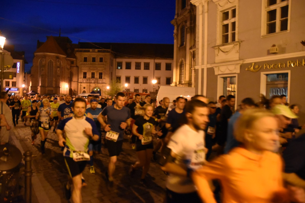 Kamil Karbowiak zwycięzcą Electrolux 3. Nocnej Dychy! [fotorelacja]