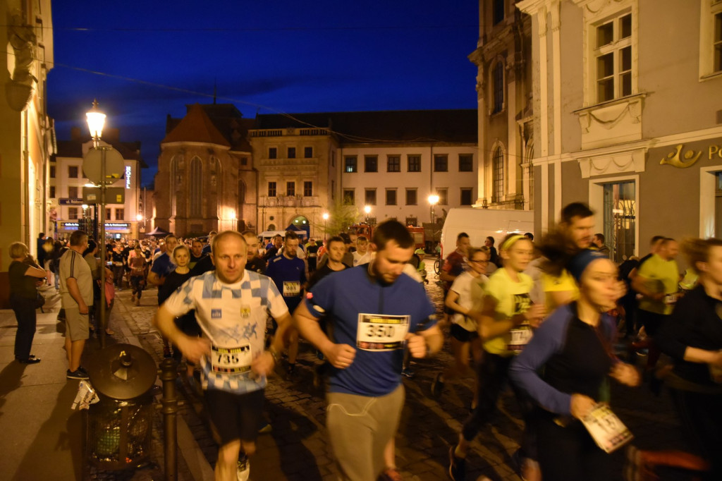 Kamil Karbowiak zwycięzcą Electrolux 3. Nocnej Dychy! [fotorelacja]