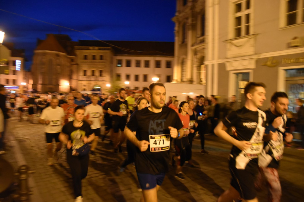 Kamil Karbowiak zwycięzcą Electrolux 3. Nocnej Dychy! [fotorelacja]