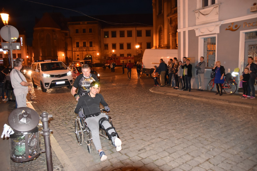 Kamil Karbowiak zwycięzcą Electrolux 3. Nocnej Dychy! [fotorelacja]