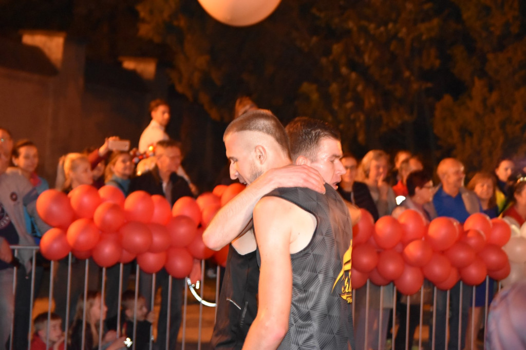 Kamil Karbowiak zwycięzcą Electrolux 3. Nocnej Dychy! [fotorelacja]