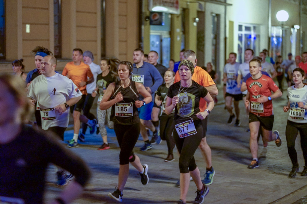 Kamil Karbowiak zwycięzcą Electrolux 3. Nocnej Dychy! [fotorelacja]