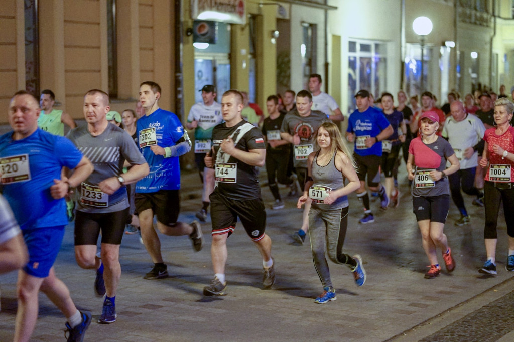 Kamil Karbowiak zwycięzcą Electrolux 3. Nocnej Dychy! [fotorelacja]