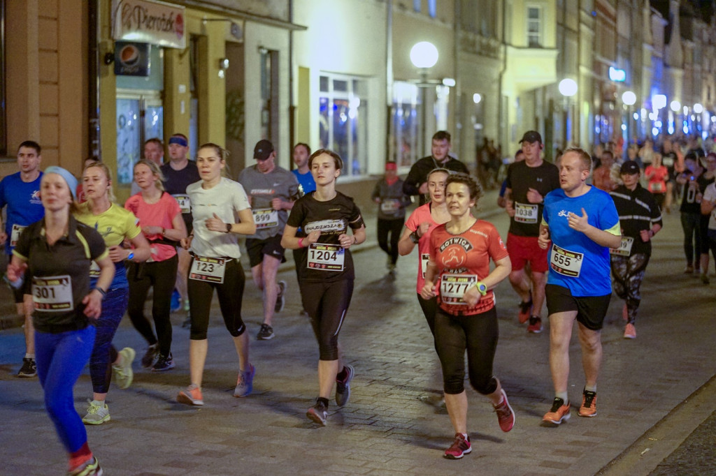 Kamil Karbowiak zwycięzcą Electrolux 3. Nocnej Dychy! [fotorelacja]