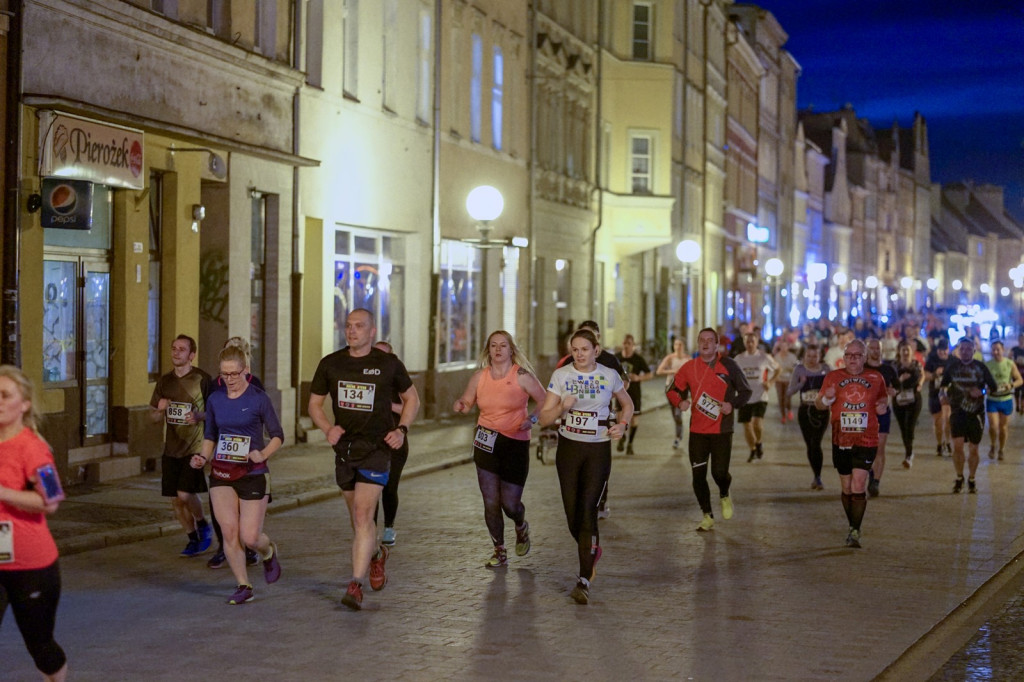Kamil Karbowiak zwycięzcą Electrolux 3. Nocnej Dychy! [fotorelacja]