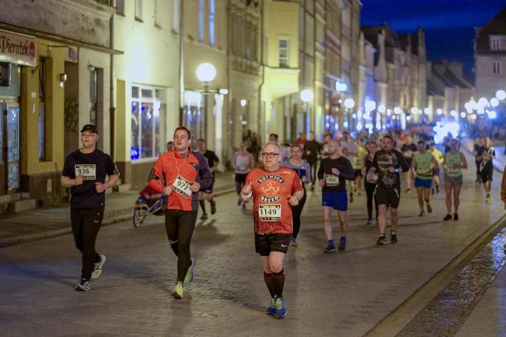 Kamil Karbowiak zwycięzcą Electrolux 3. Nocnej Dychy! [fotorelacja]