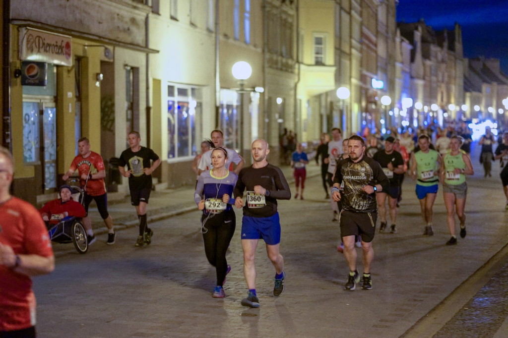 Kamil Karbowiak zwycięzcą Electrolux 3. Nocnej Dychy! [fotorelacja]
