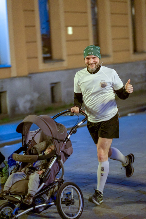 Kamil Karbowiak zwycięzcą Electrolux 3. Nocnej Dychy! [fotorelacja]