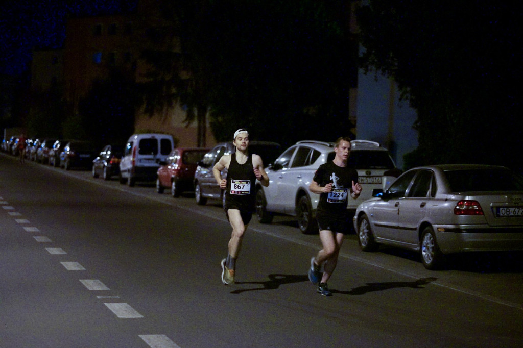 Kamil Karbowiak zwycięzcą Electrolux 3. Nocnej Dychy! [fotorelacja]