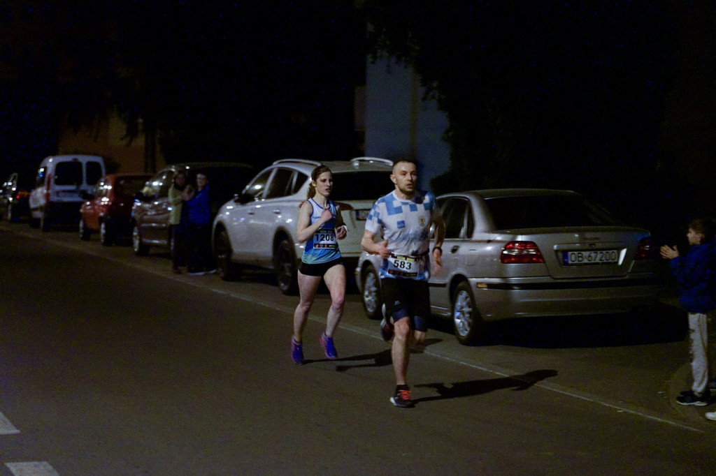 Kamil Karbowiak zwycięzcą Electrolux 3. Nocnej Dychy! [fotorelacja]