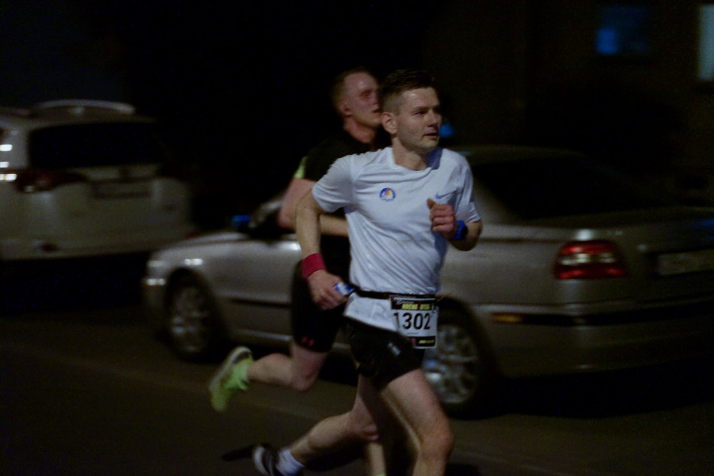 Kamil Karbowiak zwycięzcą Electrolux 3. Nocnej Dychy! [fotorelacja]