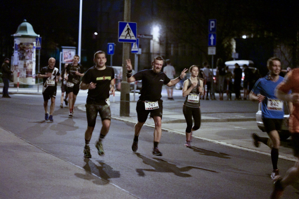 Kamil Karbowiak zwycięzcą Electrolux 3. Nocnej Dychy! [fotorelacja]