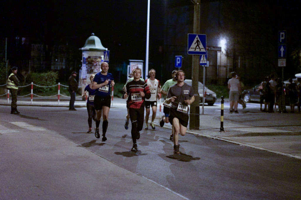 Kamil Karbowiak zwycięzcą Electrolux 3. Nocnej Dychy! [fotorelacja]