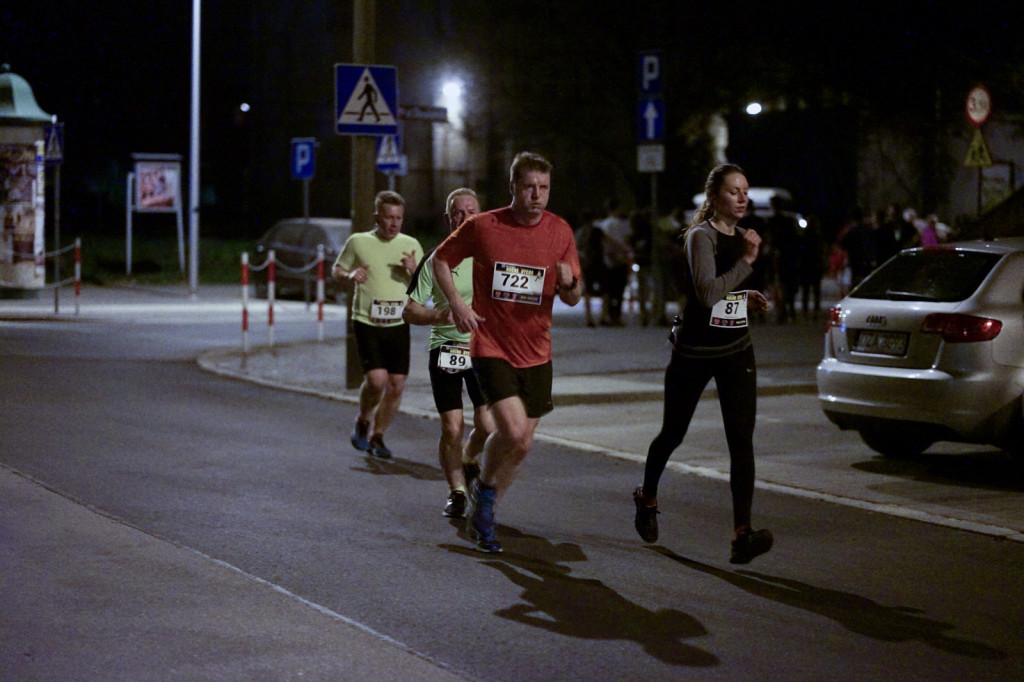 Kamil Karbowiak zwycięzcą Electrolux 3. Nocnej Dychy! [fotorelacja]