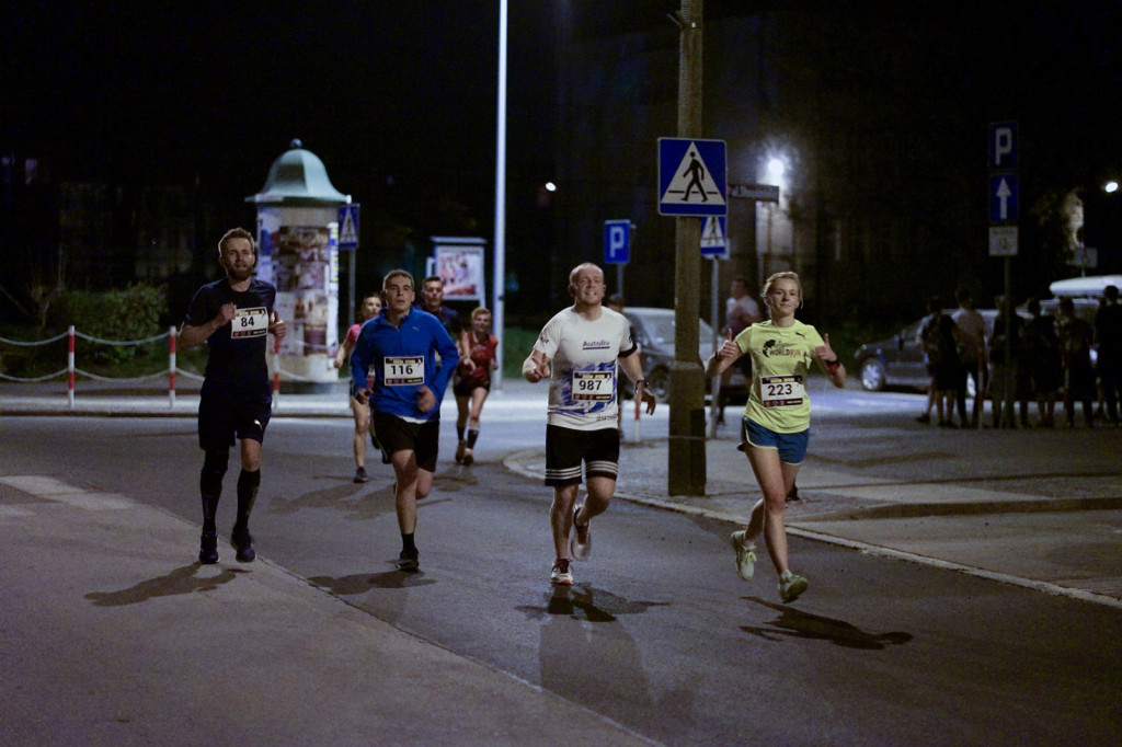 Kamil Karbowiak zwycięzcą Electrolux 3. Nocnej Dychy! [fotorelacja]