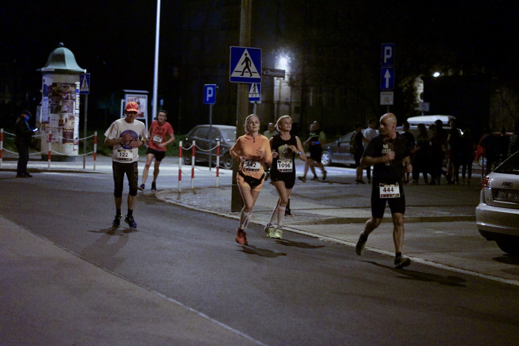 Kamil Karbowiak zwycięzcą Electrolux 3. Nocnej Dychy! [fotorelacja]