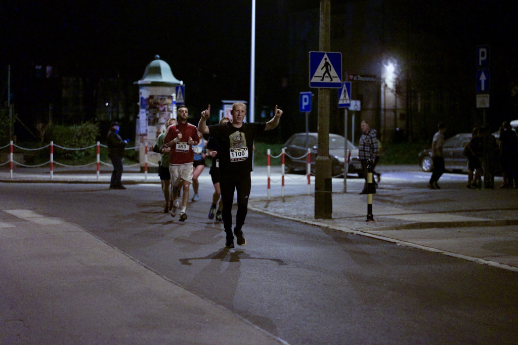 Kamil Karbowiak zwycięzcą Electrolux 3. Nocnej Dychy! [fotorelacja]