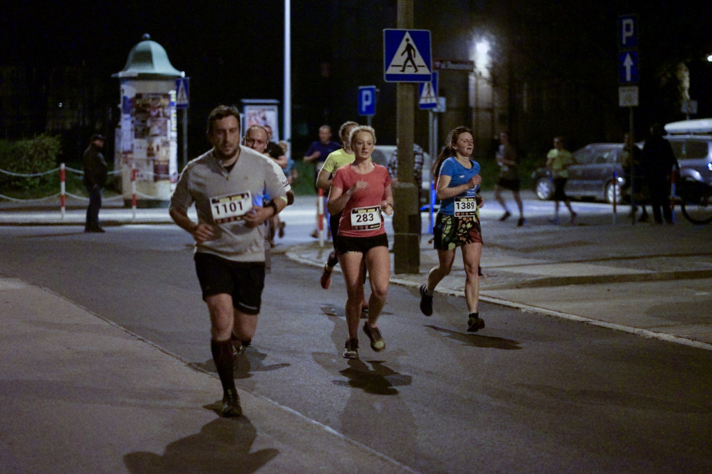 Kamil Karbowiak zwycięzcą Electrolux 3. Nocnej Dychy! [fotorelacja]