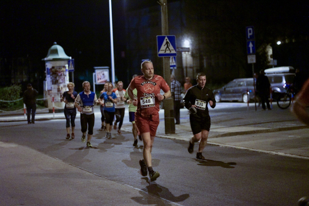 Kamil Karbowiak zwycięzcą Electrolux 3. Nocnej Dychy! [fotorelacja]