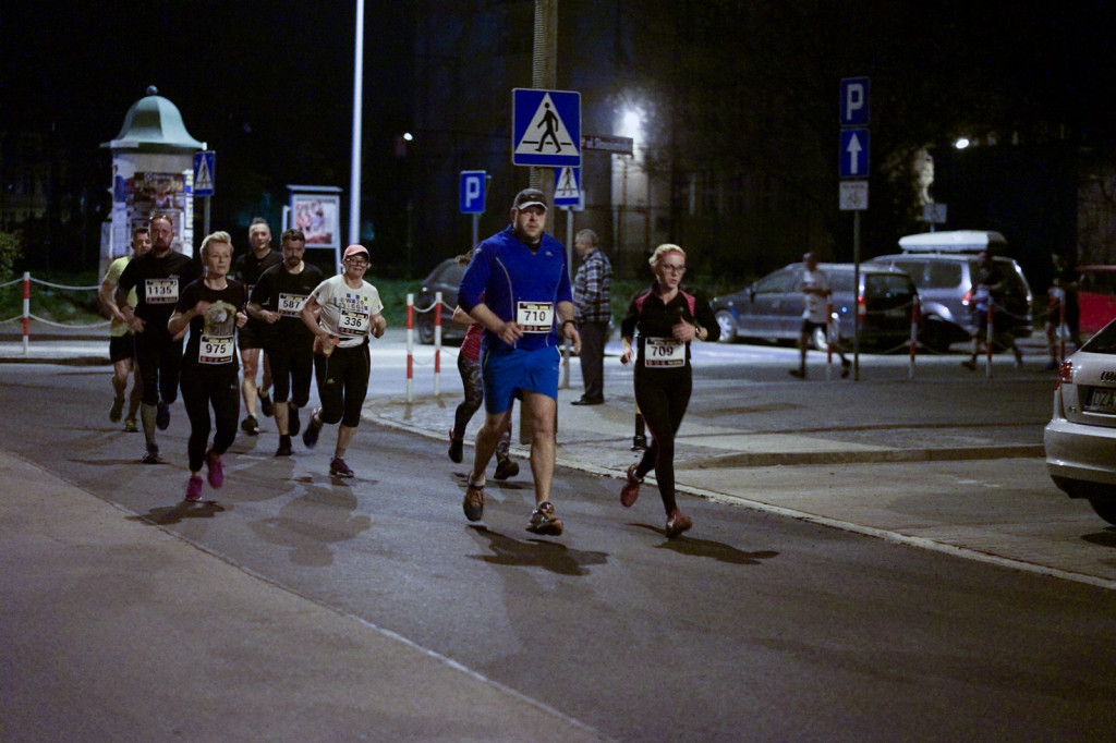 Kamil Karbowiak zwycięzcą Electrolux 3. Nocnej Dychy! [fotorelacja]