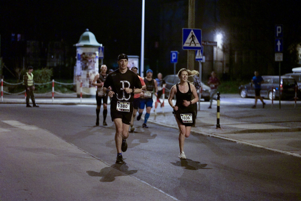 Kamil Karbowiak zwycięzcą Electrolux 3. Nocnej Dychy! [fotorelacja]