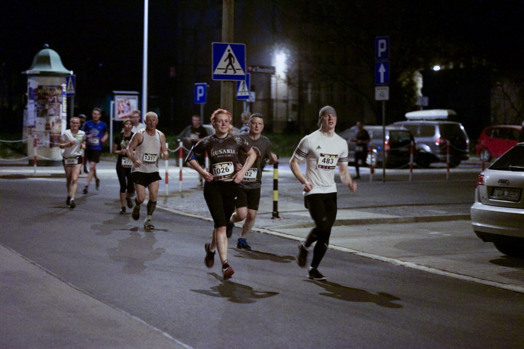 Kamil Karbowiak zwycięzcą Electrolux 3. Nocnej Dychy! [fotorelacja]