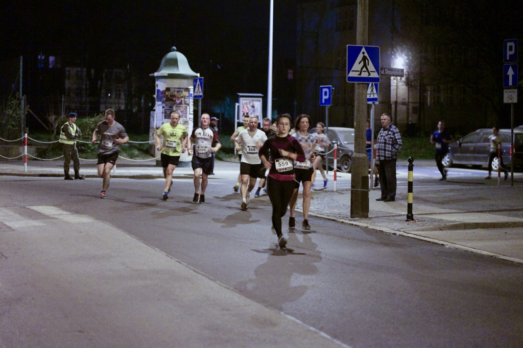 Kamil Karbowiak zwycięzcą Electrolux 3. Nocnej Dychy! [fotorelacja]