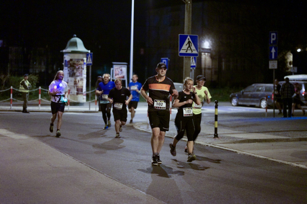 Kamil Karbowiak zwycięzcą Electrolux 3. Nocnej Dychy! [fotorelacja]