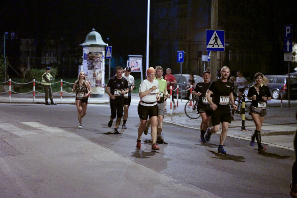 Kamil Karbowiak zwycięzcą Electrolux 3. Nocnej Dychy! [fotorelacja]