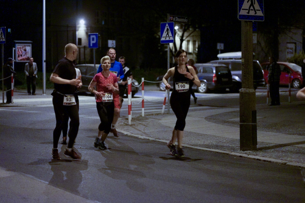 Kamil Karbowiak zwycięzcą Electrolux 3. Nocnej Dychy! [fotorelacja]