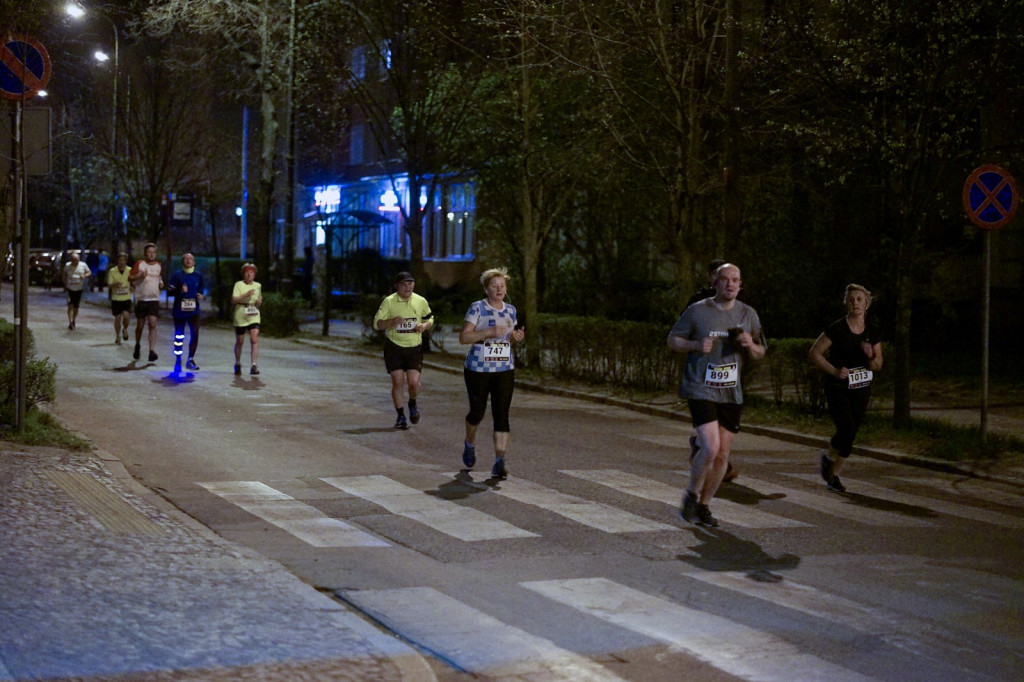 Kamil Karbowiak zwycięzcą Electrolux 3. Nocnej Dychy! [fotorelacja]