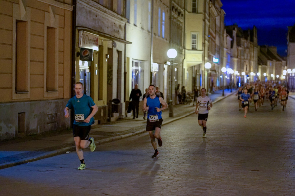 Kamil Karbowiak zwycięzcą Electrolux 3. Nocnej Dychy! [fotorelacja]