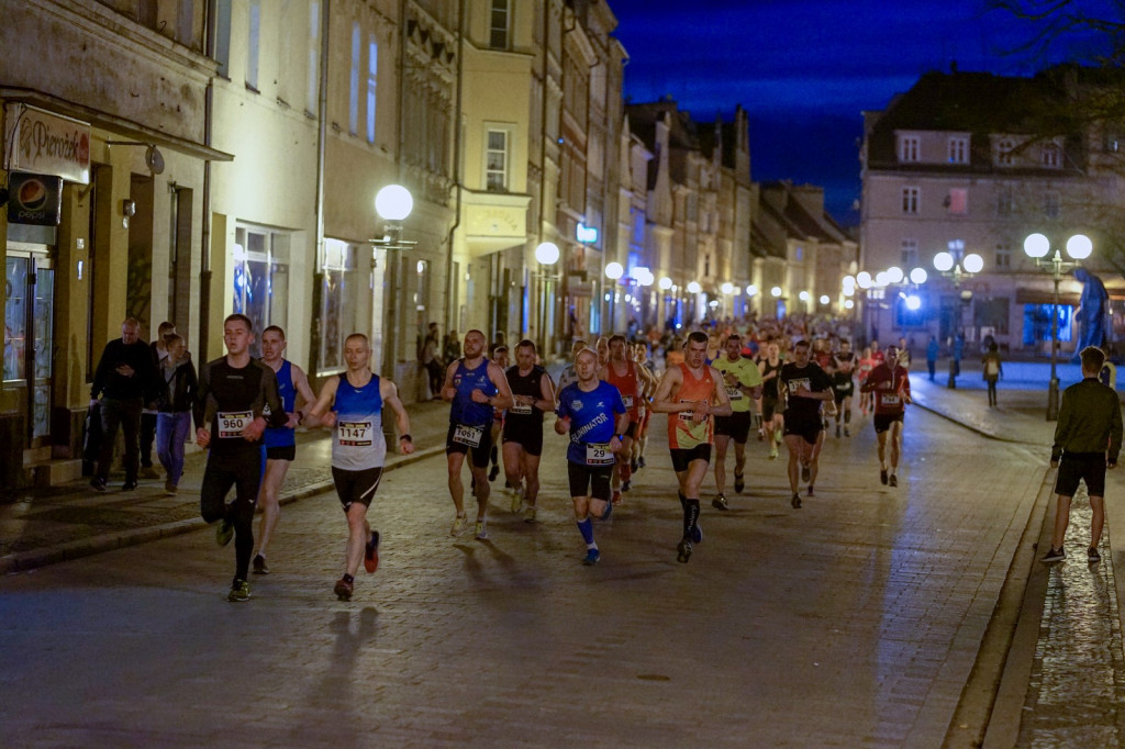 Kamil Karbowiak zwycięzcą Electrolux 3. Nocnej Dychy! [fotorelacja]