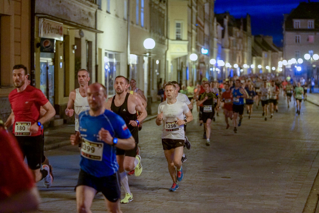 Kamil Karbowiak zwycięzcą Electrolux 3. Nocnej Dychy! [fotorelacja]