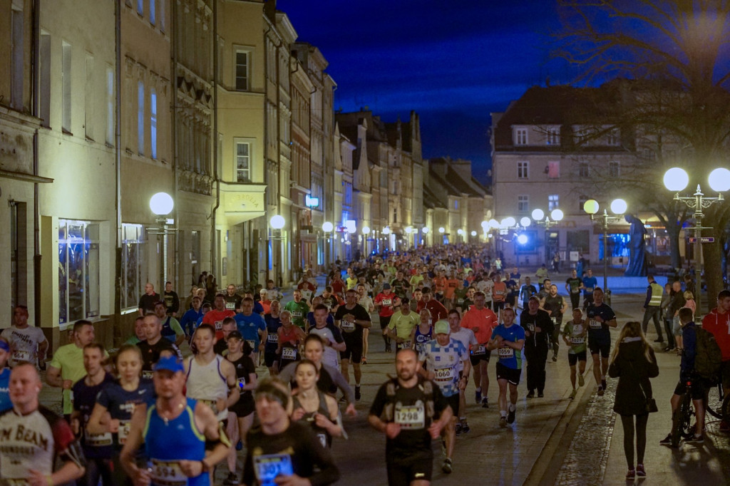 Kamil Karbowiak zwycięzcą Electrolux 3. Nocnej Dychy! [fotorelacja]