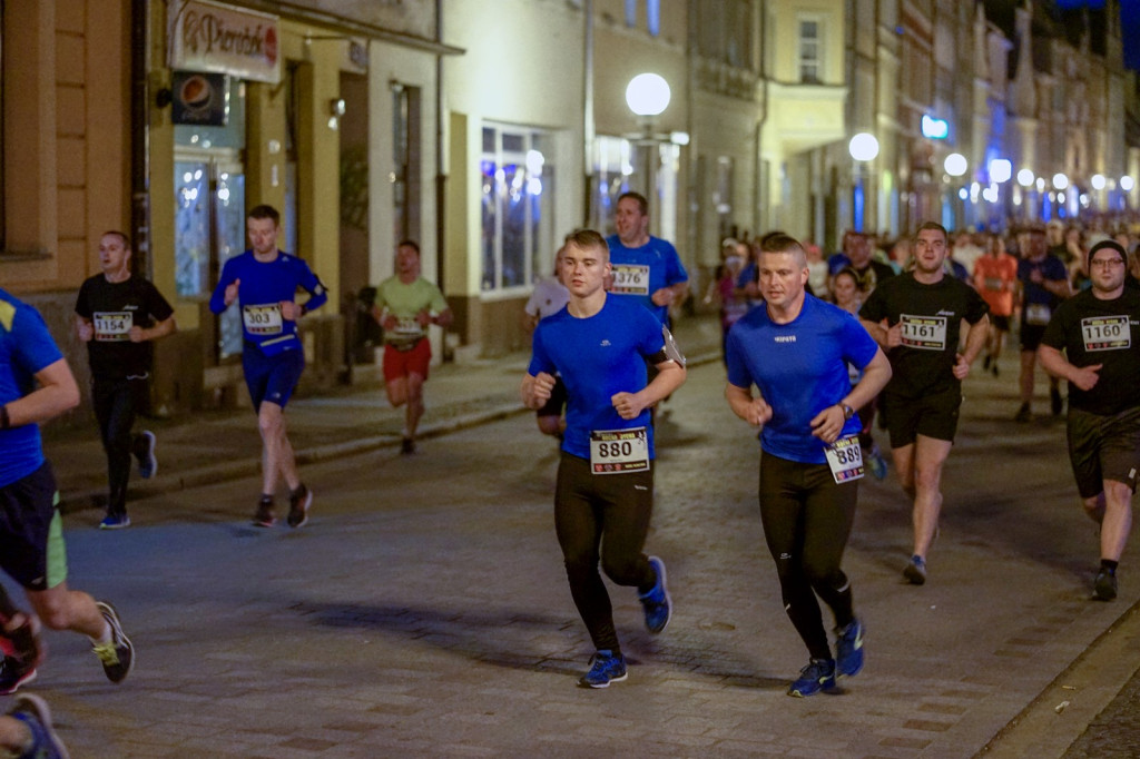 Kamil Karbowiak zwycięzcą Electrolux 3. Nocnej Dychy! [fotorelacja]